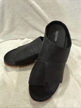 FLEXSTEP Black Textured Slide Sandals